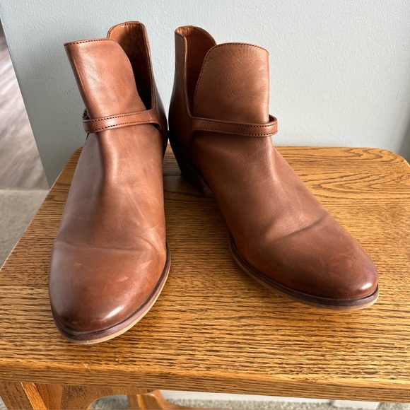 Sam Edelman Shoes - Sam Edelman Palmer Leather Booties Sz9